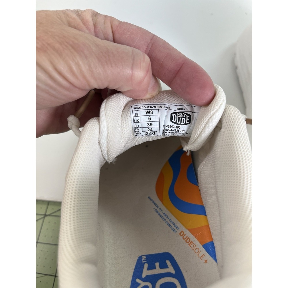 Hey Dude Shoes Sirocco Alta Women's Size 8 Neutrals White Shoes Slip On Casual - Picture 8 of 8